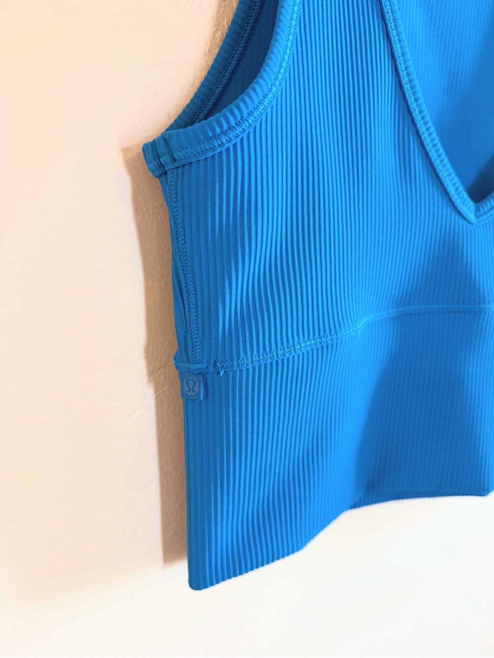 Lululemon Power Pivot Tank *Poolside - Picture 6 of 9